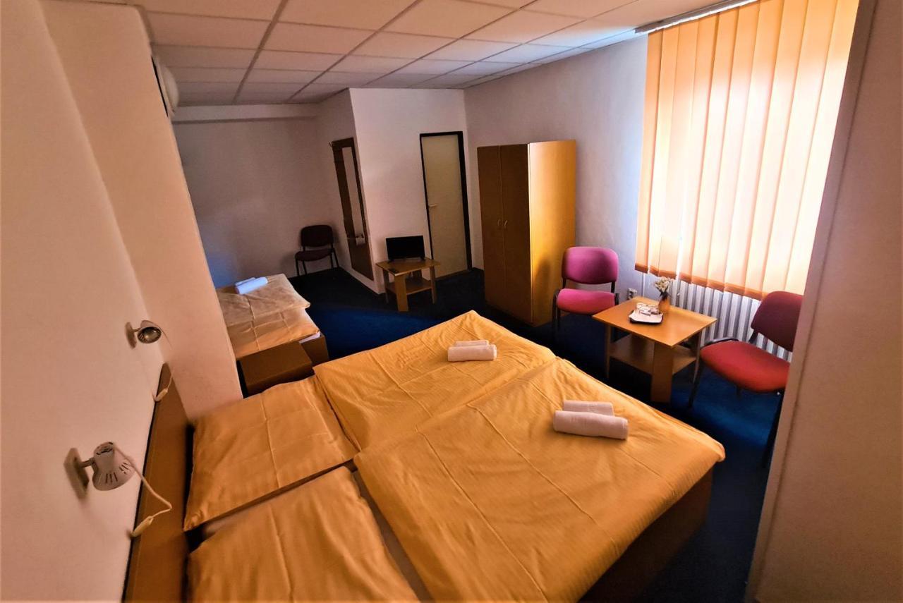 Penzion Olympia Banská Bystrica Exterior foto